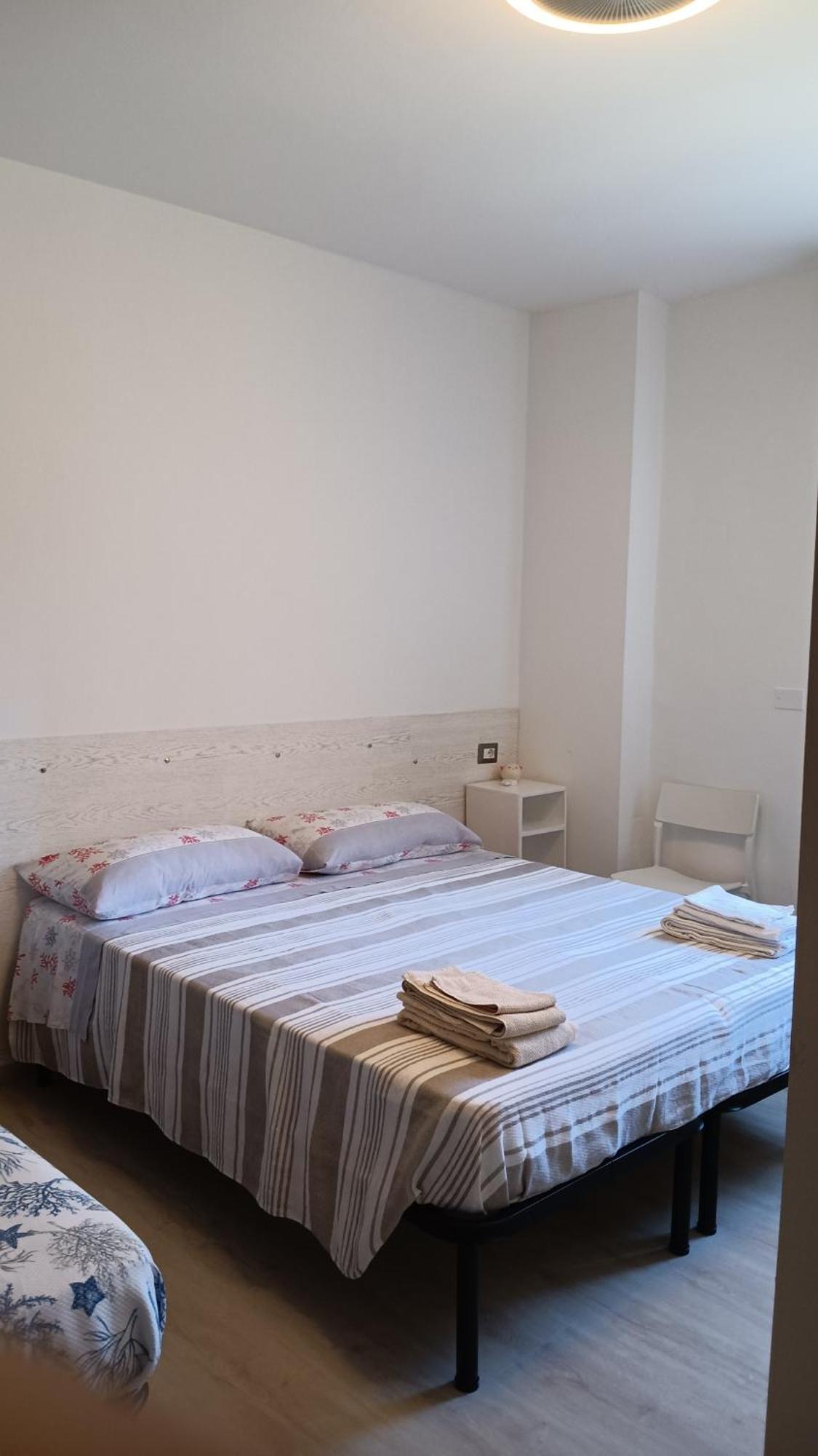 Camera Doppia con Letti Singoli con Bagno Privato